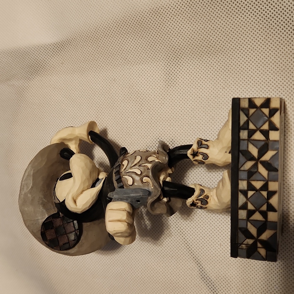 Jim Shore Enesco Minnie Mouse Cutest Cowgirl On The Range Black & White Figurine - Picture 3 of 7